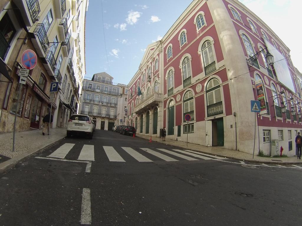 A Window To Iii * Lisbon